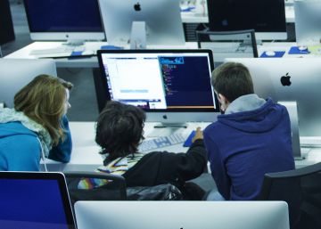 Sem aulas e de graça: assim é a escola de programação mais revolucionária do mundo Sem aulas e de graça: assim é a escola de programação mais revolucionária do mundo