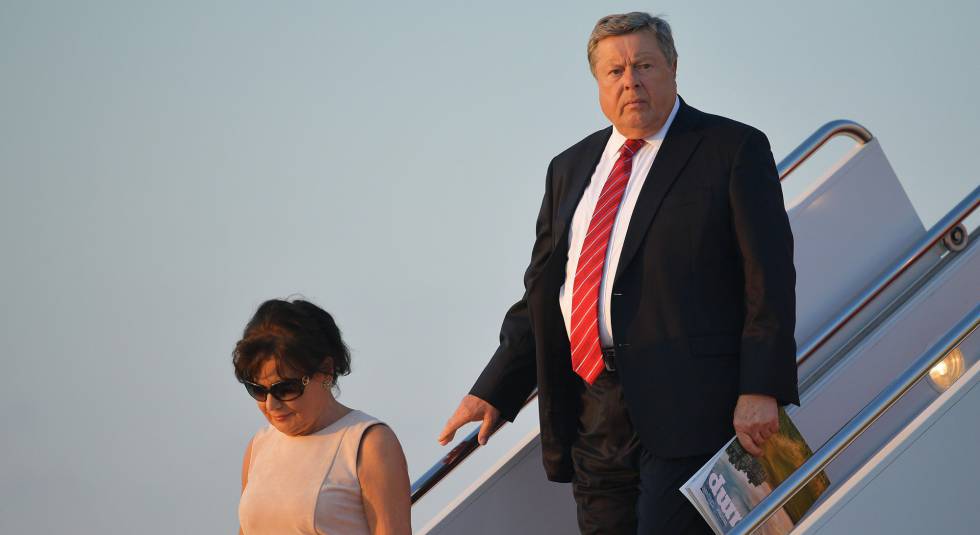 Amalija Knavs y Viktor Knavs, padres de Melania Trump, a su llegada a Washington en el 'Air Force One' el pasado 11 de junio.