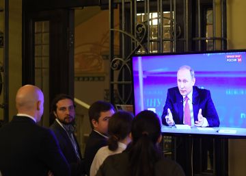 Putin juega al zar bueno contra el burócrata malo Putin juega al zar bueno contra el burócrata malo