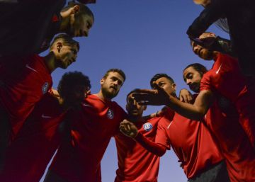 Hope Refugees F.C., el equipo de fútbol de los refugiados en Atenas Hope Refugees F.C., el equipo de fútbol de los refugiados en Atenas