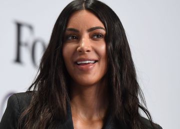 Kim Kardashian agota su línea de maquillaje en tres horas Kim Kardashian agota su línea de maquillaje en tres horas