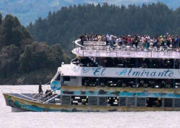 El naufragio de Colombia, en imágenes El naufragio de Colombia, en imágenes