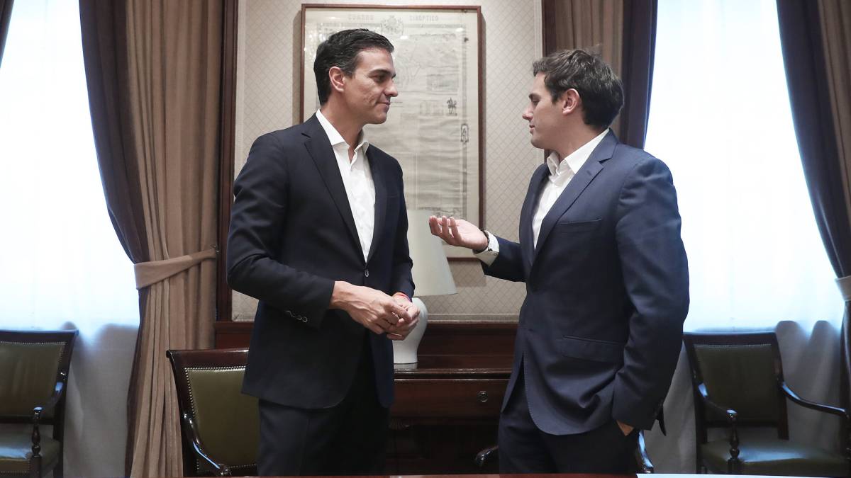 Reunión entre Pedro Sánchez y Albert Rivera.