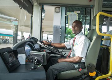 El Bus de Tránsito Rápido llega a Dar Es Salaam