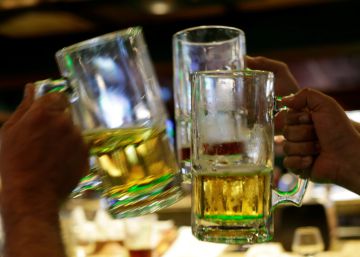 La mayoría de los europeos multiplica su riesgo de cáncer por beber alcohol