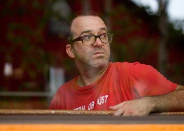 Este es el único escritor que no quiere hablar de su libro Este es el único escritor que no quiere hablar de su libro