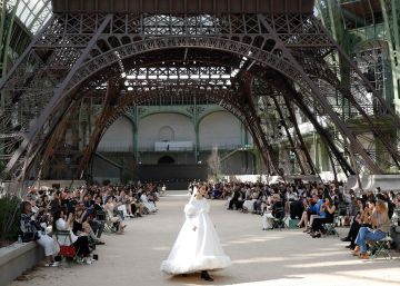 Chanel y Dior reivindican su lugar como iconos de Francia