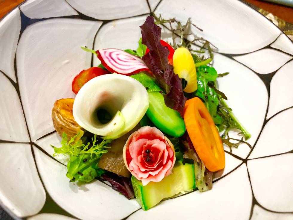 ENSALADA DE VERDURAS CON HORMIGAS CAPEL