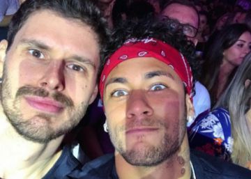 Neymar rompe con su novia y se pega el verano de su vida (en 12 fotos) Neymar rompe con su novia y se pega el verano de su vida (en 12 fotos)