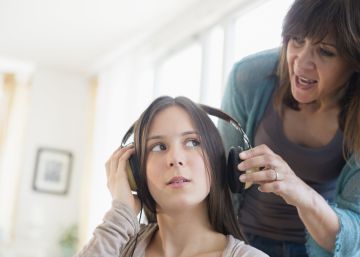 Lidiar con las salidas nocturnas y otros conflictos propios de la adolescencia Lidiar con las salidas nocturnas y otros conflictos propios de la adolescencia