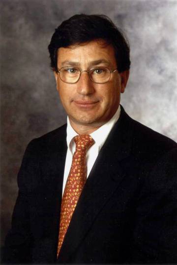 El magnate Louis C. Camilleri.