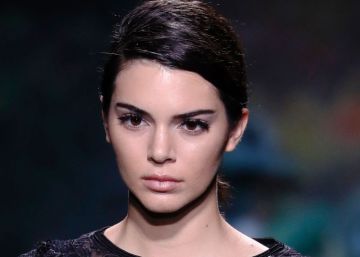 Un juez dicta una orden de alejamiento a un acosador de Kendall Jenner Un juez dicta una orden de alejamiento a un acosador de Kendall Jenner
