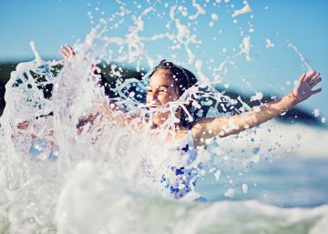 Lo que el agua del mar sí puede y no puede hacer por su salud Lo que el agua del mar sí puede y no puede hacer por su salud