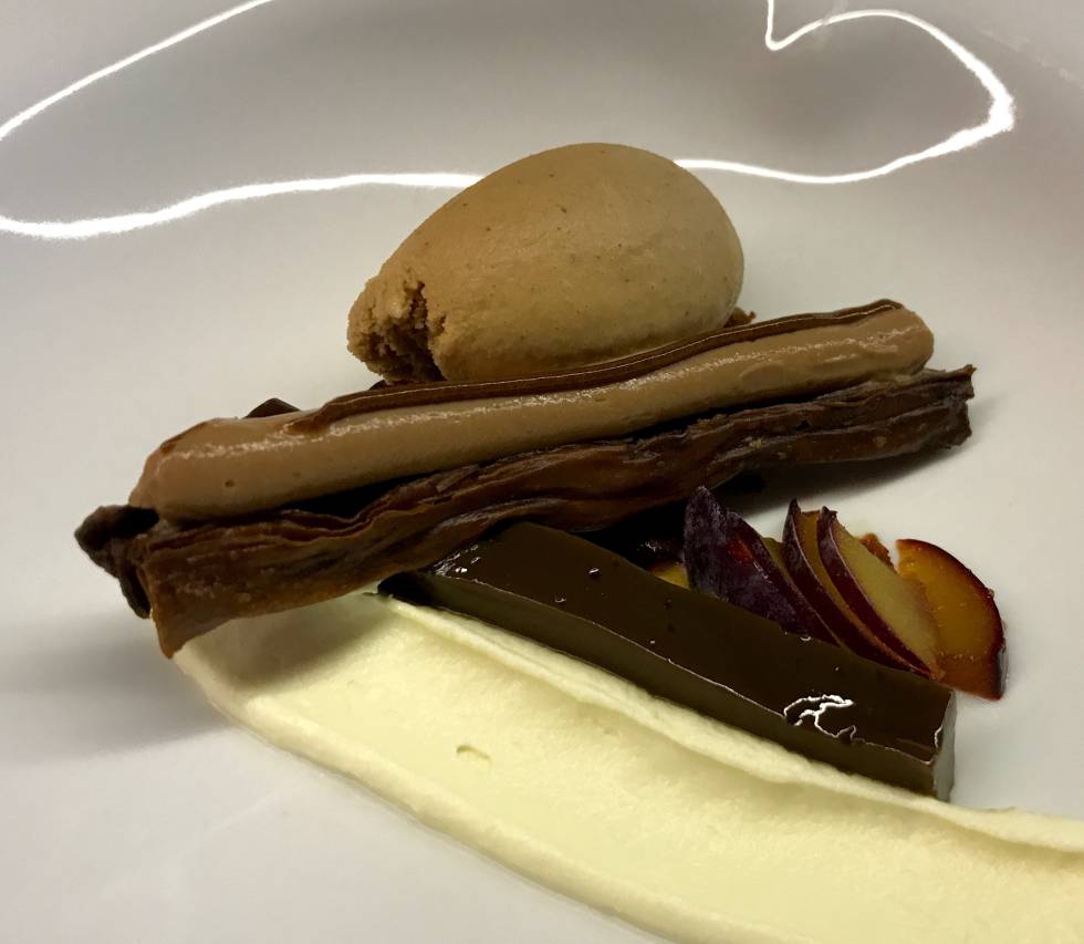 QUINTO POSTRE, CAFÉ, MASCARPONE, TÉ, REGALIZ... CAPEL