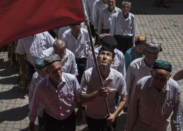 Egipto arresta y deporta a China a decenas de uigures Egipto arresta y deporta a China a decenas de uigures