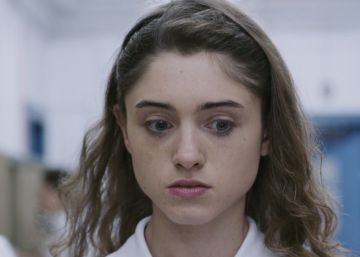 Masturbación, Internet y 'Stranger Things': el nuevo corto que interpreta Natalia Dyer