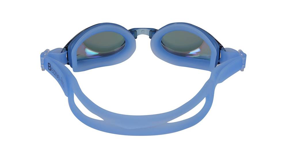 Seis productos para los primeros baños del bebé en la piscina