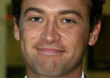 El rescate de película del actor Paul Nicholls El rescate de película del actor Paul Nicholls