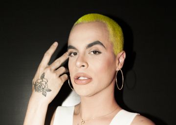 'Traketeo' y 'glam': así fue la presentación de 'Reinas', el tema de Ms. Nina y Jedet que bate récords en Spotify 'Traketeo' y 'glam': así fue la presentación de 'Reinas', el tema de Ms. Nina y Jedet que bate récords en Spotify