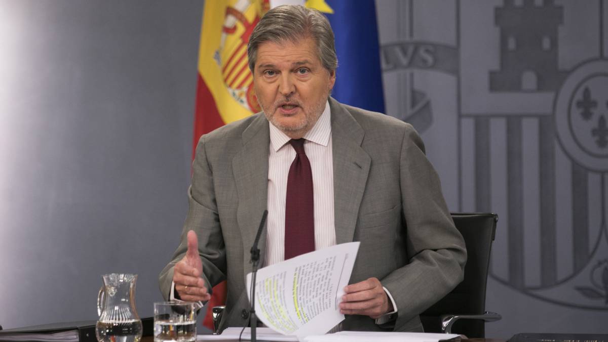 El ministro portavoz del Gobierno, Íñigo Méndez de Vigo, durante la rueda de prensa posterior al Consejo de Ministros.