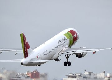 Emergencia, emergencia, necesitamos otro aeropuerto Emergencia, emergencia, necesitamos otro aeropuerto
