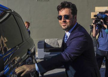 Bustamante pierde los nervios y agrede a un periodista Bustamante pierde los nervios y agrede a un periodista
