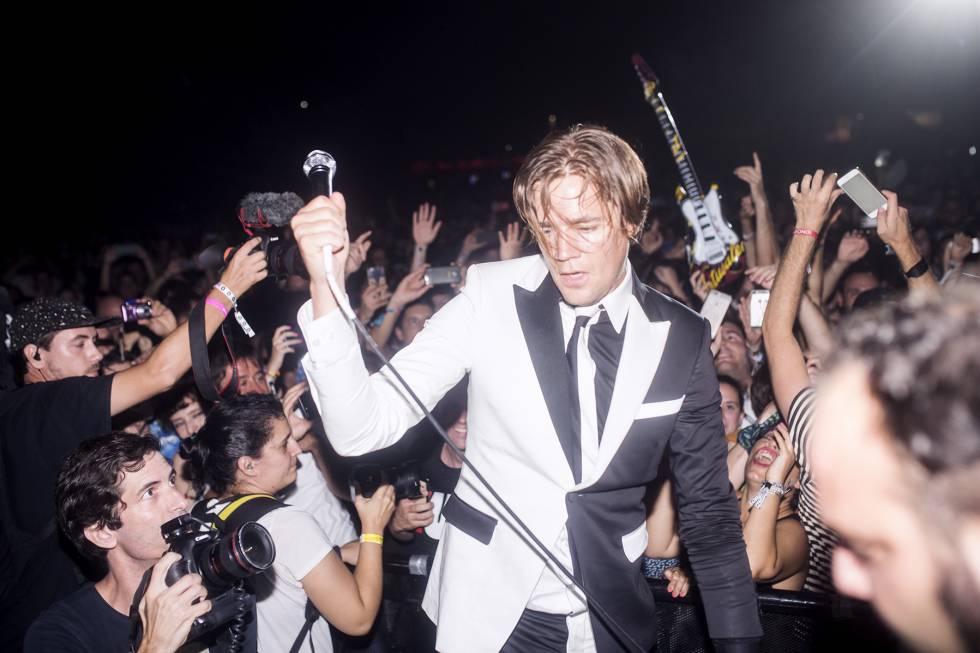 Dinosaurios bailongos, cantantes tapizadas y otras estampas que vimos en el Low Festival