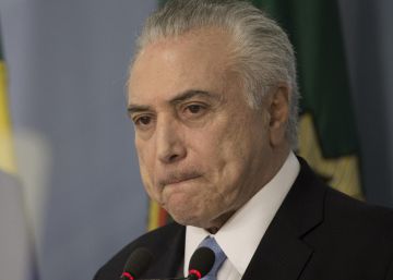 Temer se salva