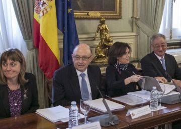 Técnicos y políticos Técnicos y políticos