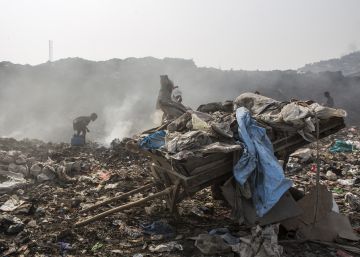 Los niños ‘recogelatas’ de Big Bomeh Los niños ‘recogelatas’ de Big Bomeh