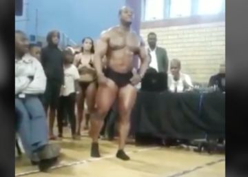Muere el fisicoculturista Sifiso Lungelo Thabete tras un salto fallido Muere el fisicoculturista Sifiso Lungelo Thabete tras un salto fallido