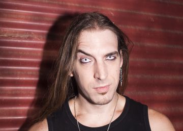 Melenazas y lentillas: así es el público del Leyendas del rock