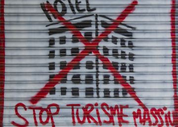 Carlistas contra turistas Carlistas contra turistas