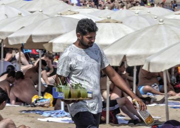Comida poco higiénica a pie de playa Comida poco higiénica a pie de playa
