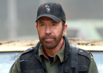 Chuck Norris sofre dois ataques cardíacos em 47 minutos Chuck Norris sofre dois ataques cardíacos em 47 minutos