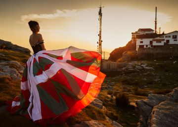 La ikurriña, una falda muy patriótica