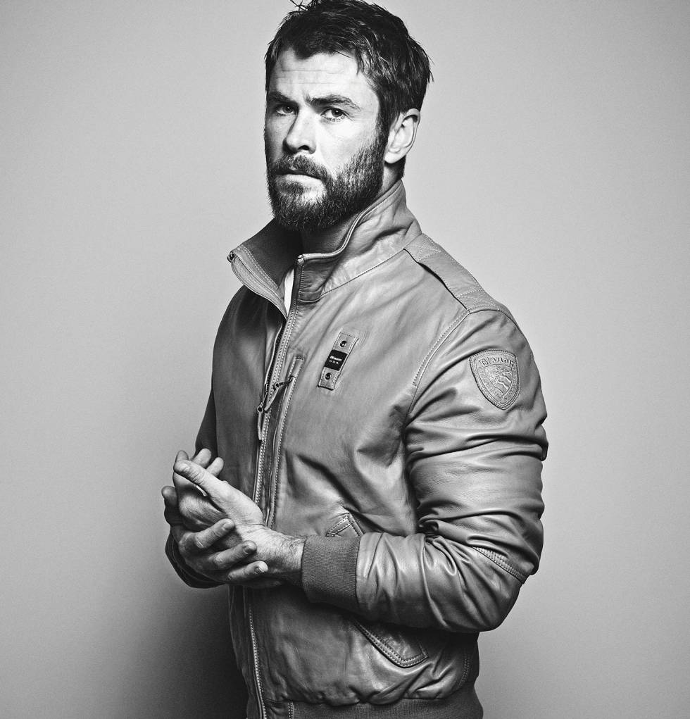 Hemsworth, con chaqueta Blauer.