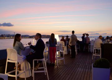 Rooftop terraces where you can enjoy the dying rays of the summer sunshine Rooftop terraces where you can enjoy the dying rays of the summer sunshine
