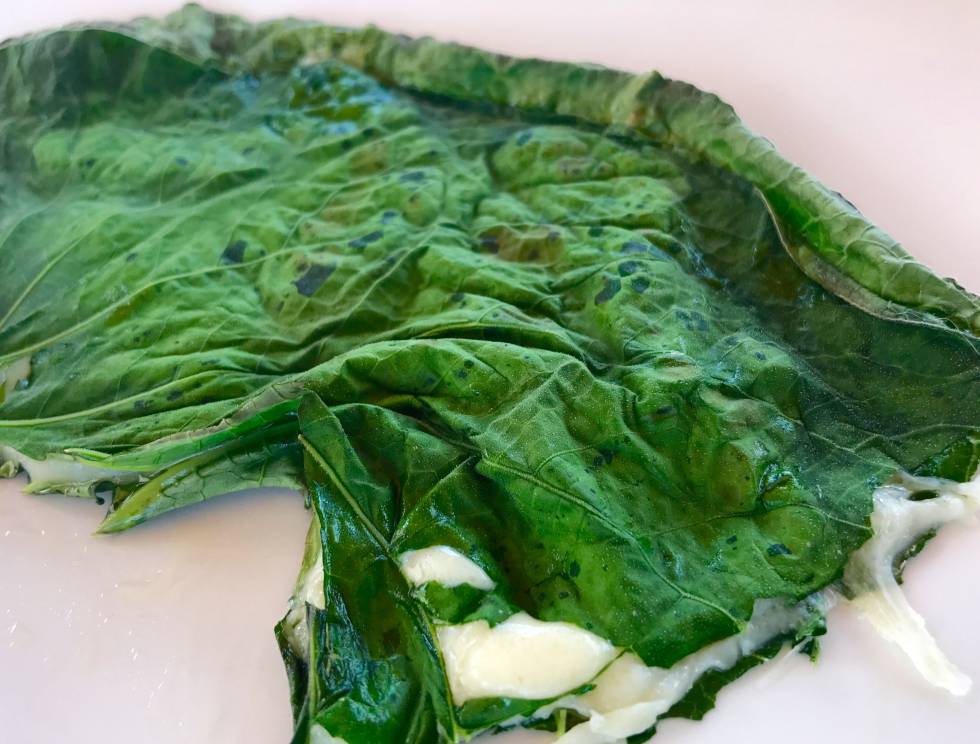 HOJA SANTA RELLENA DE QUESO AHUMADO CAPEL