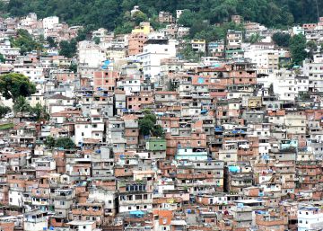 “Slums”, la otra cara de las grandes ciudades “Slums”, la otra cara de las grandes ciudades