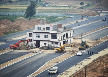 Las ‘casas clavo’ de China o cómo resistir a un derribo Las ‘casas clavo’ de China o cómo resistir a un derribo