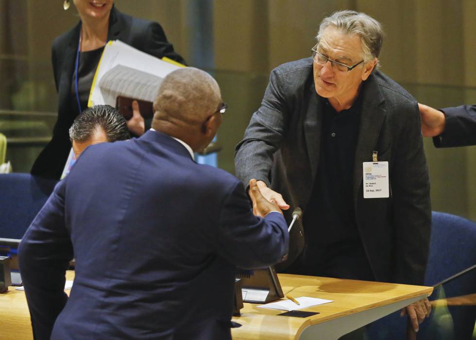 De Niro insta a la ONU a reconstruir Barbuda, donde tiene un hotel