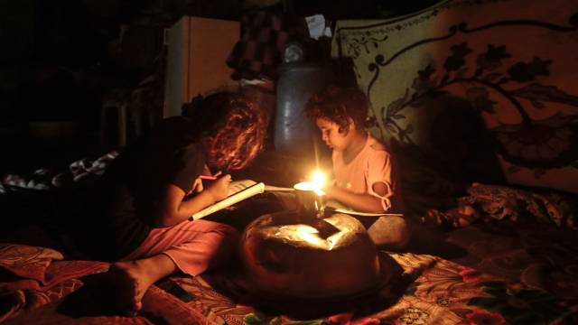 Dos niños palestinos en Gaza.