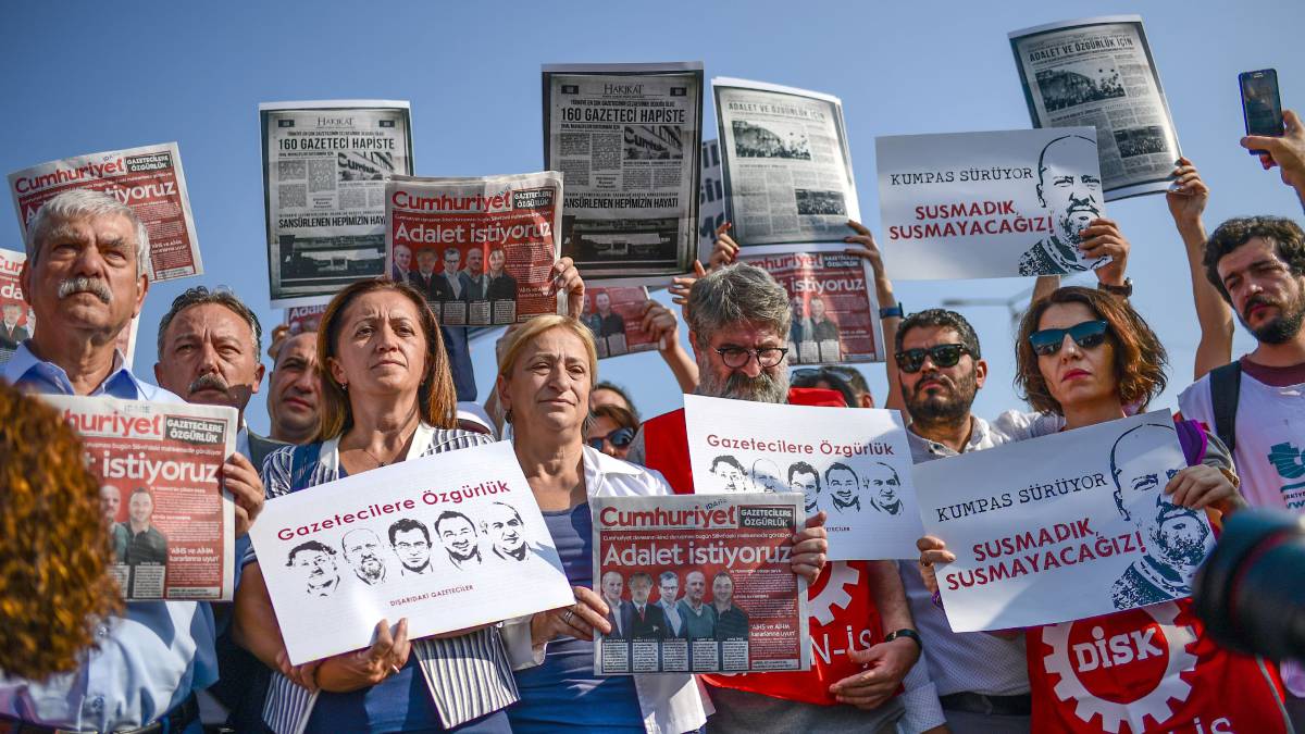 Manifestación por los periodistas presos en Estambul.