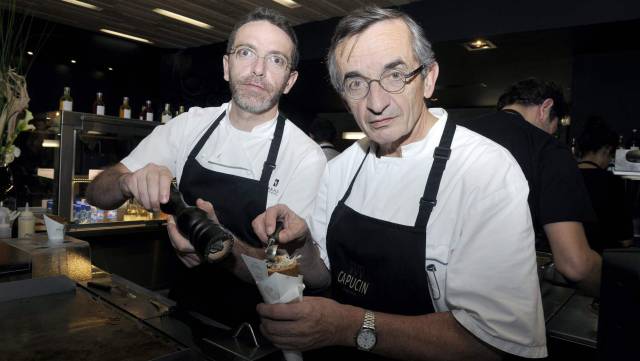 Los chefs Sébastien Bras y su padre Michel.
