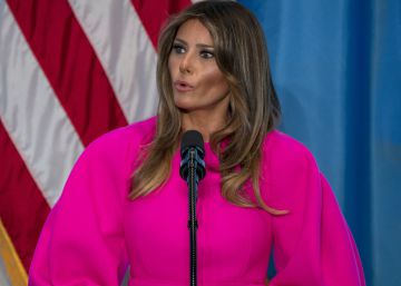 Melania Trump, criticada por la elección de un traje de DelPozo Melania Trump, criticada por la elección de un traje de DelPozo