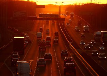 ¿Las ciudades pertenecen a los coches o a las personas? ¿Las ciudades pertenecen a los coches o a las personas?