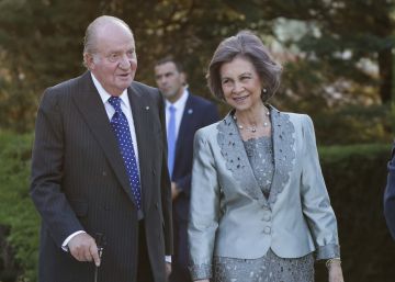 Don Juan Carlos y doña Sofía, dos maneras de ser reyes eméritos Don Juan Carlos y doña Sofía, dos maneras de ser reyes eméritos