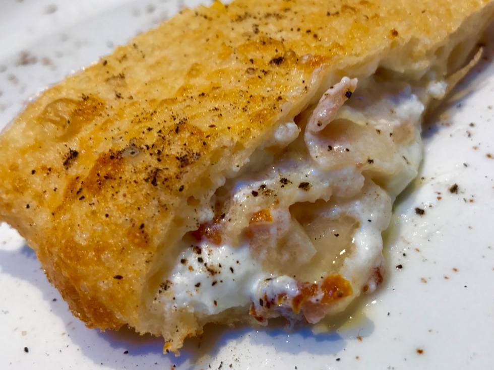 PIZZA FRITA CAPEL