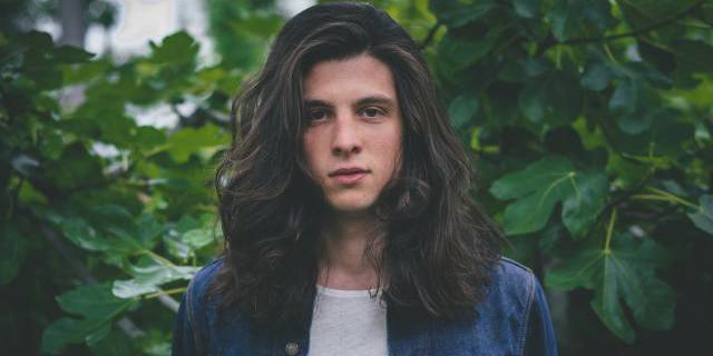 Este tipo es una estrella del rock sin haber grabado un solo disco